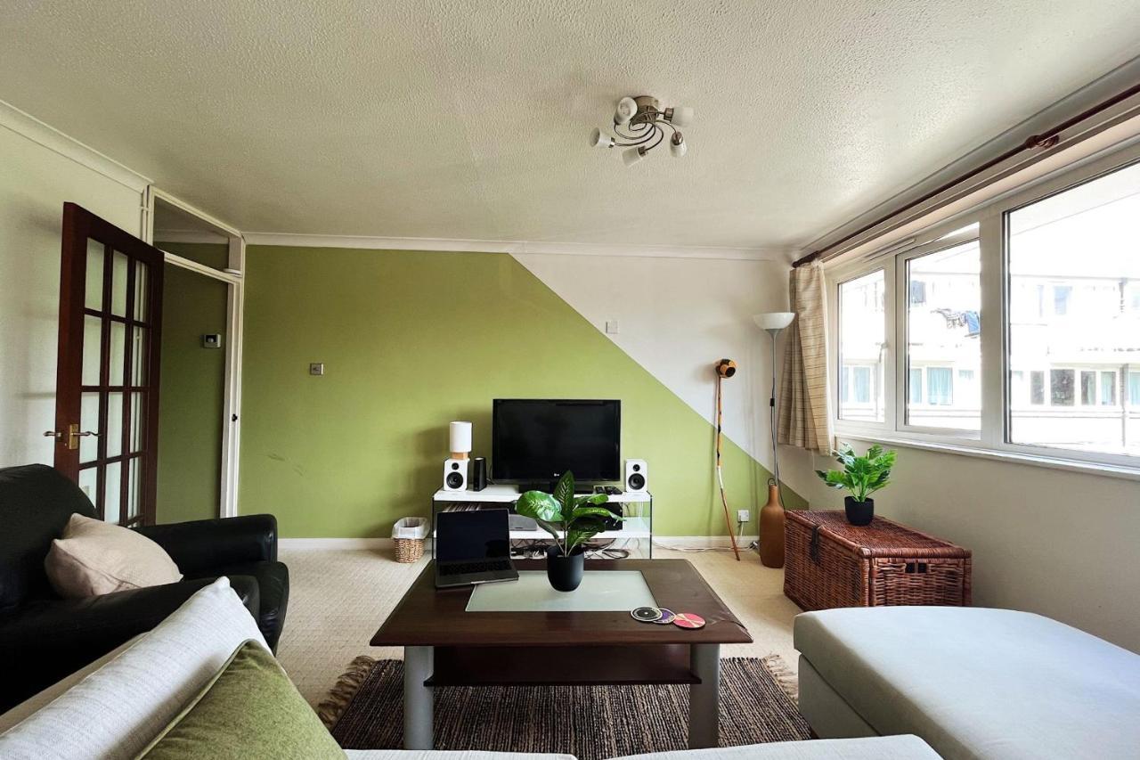 Spacious 2 Bedroom Apartment in Cricklewood Londres Exterior foto